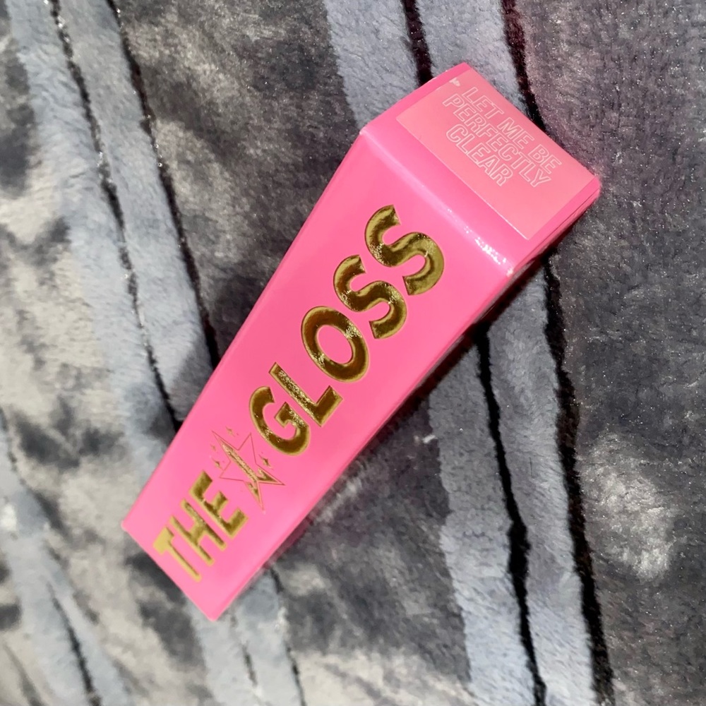 Jeffree Star Cosmetics. The gloss “let me be perfectly clear”